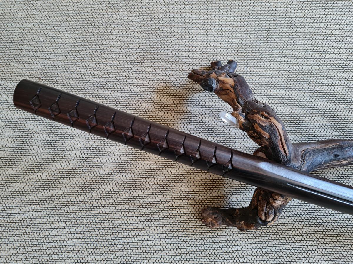 Einzigartiger Bokken aus Ebenholz mit Griffschnitzerei, Hi Rille in der Standardform♥ wunderschönes Geschenk✓ 100% Handarbeit✓ Aikido, Iaido, WingTsun, Kendo, Jodo➽nur bei uns im www.bokken-welt.de erhältlich.